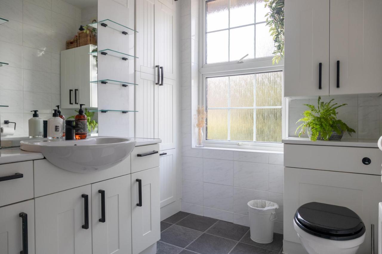 Hereford City - St Owens Terrace - Comfortable & Spacious Well Presented Three Storey House, Perfect For A Weekend Away & Exploring The City On Foot - Hosted By Rentmyhouse Extérieur photo