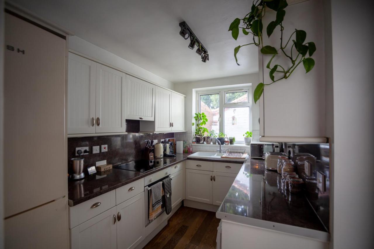 Hereford City - St Owens Terrace - Comfortable & Spacious Well Presented Three Storey House, Perfect For A Weekend Away & Exploring The City On Foot - Hosted By Rentmyhouse Extérieur photo