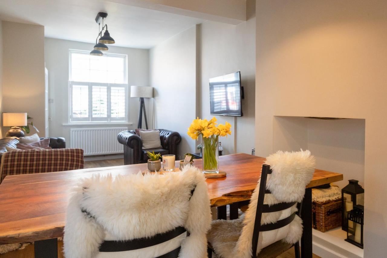 Hereford City - St Owens Terrace - Comfortable & Spacious Well Presented Three Storey House, Perfect For A Weekend Away & Exploring The City On Foot - Hosted By Rentmyhouse Extérieur photo