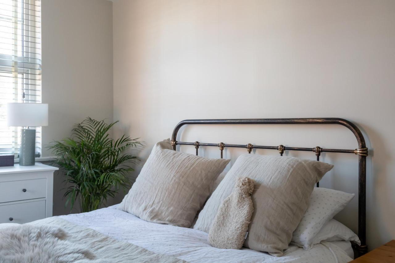 Hereford City - St Owens Terrace - Comfortable & Spacious Well Presented Three Storey House, Perfect For A Weekend Away & Exploring The City On Foot - Hosted By Rentmyhouse Extérieur photo